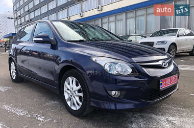 Хэтчбек Hyundai i30 2011 в Харькове