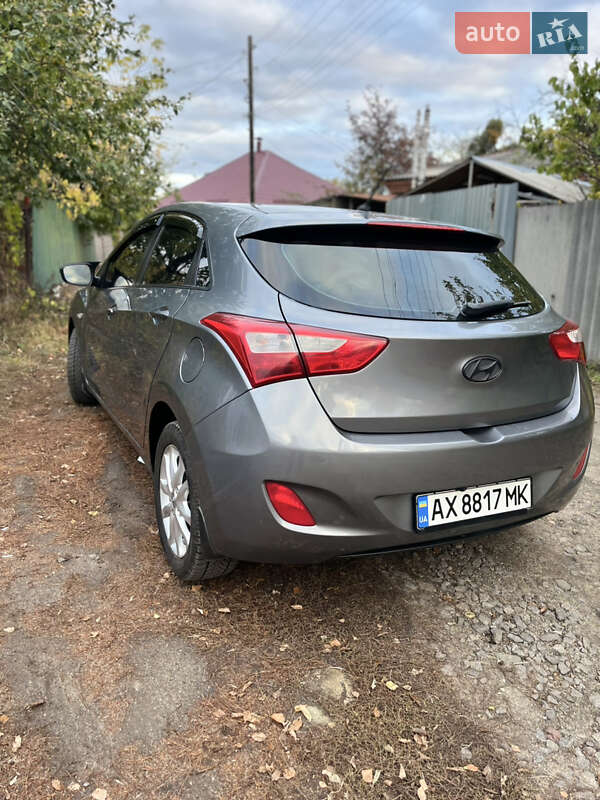 Хэтчбек Hyundai i30 2013 в Чугуеве