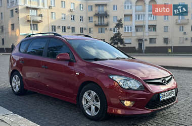 Универсал Hyundai i30 2011 в Одессе