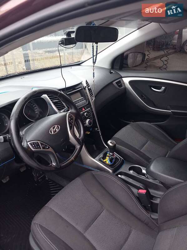 Хетчбек Hyundai i30 2012 в Калуші