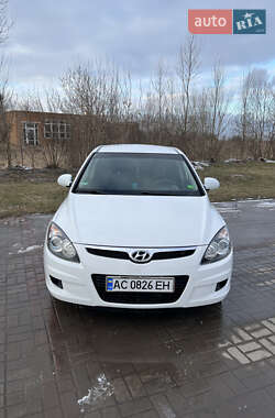 Хэтчбек Hyundai i30 2009 в 