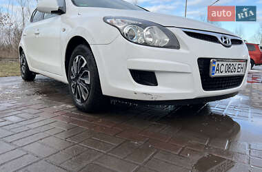 Хэтчбек Hyundai i30 2009 в 