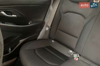 Хетчбек Hyundai i30 2019 в 