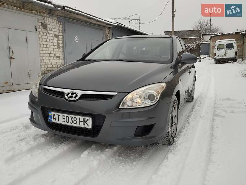 Хэтчбек Hyundai i30 2009 в Харькове