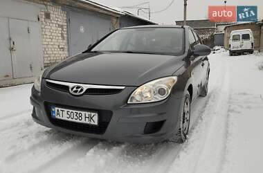 Хэтчбек Hyundai i30 2009 в Харькове