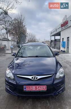 Универсал Hyundai i30 2010 в 