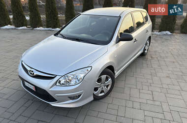 Универсал Hyundai i30 2011 в Луцке