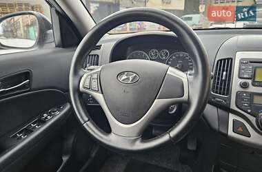 Хэтчбек Hyundai i30 2011 в Харькове