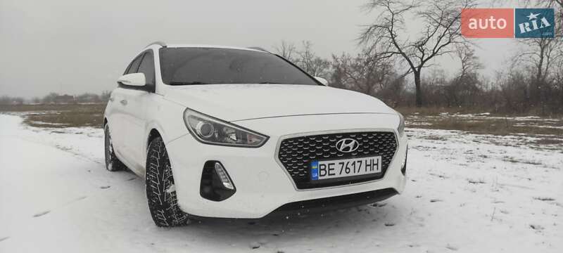Универсал Hyundai i30 2017 в Новом Буге фото 10 Универсал Hyundai i30 2017 в Новом Буге