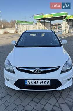 Хэтчбек Hyundai i30 2011 в Ивано-Франковске