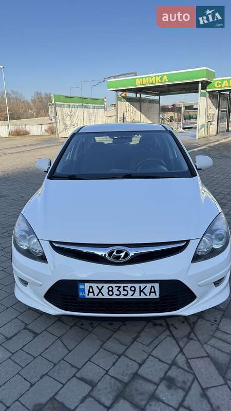 Hyundai i30 2011