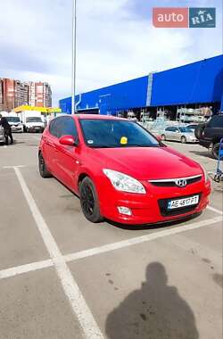 Хэтчбек Hyundai i30 2007 в 