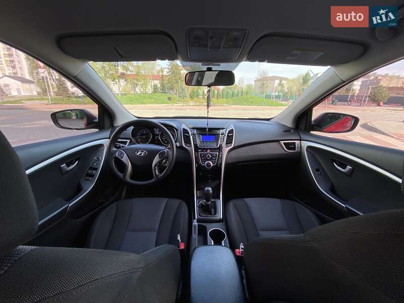 Хэтчбек Hyundai i30 2013 в Ивано-Франковске