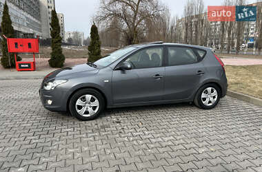 Хэтчбек Hyundai i30 2009 в Черкассах