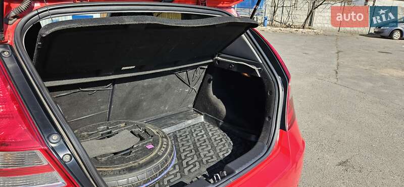 Хэтчбек Hyundai i30 2010 в Харькове