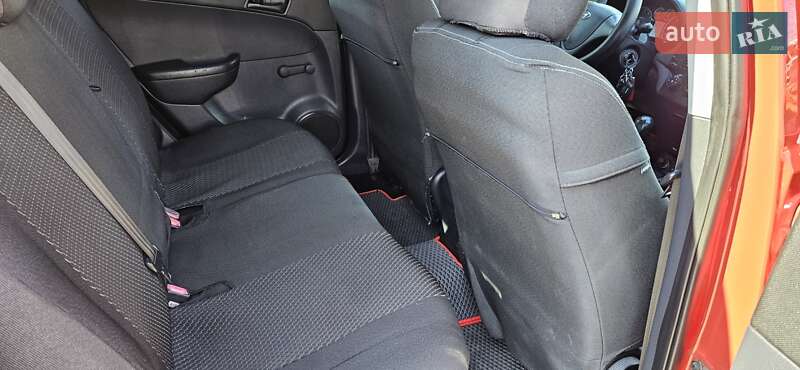 Хэтчбек Hyundai i30 2010 в Харькове