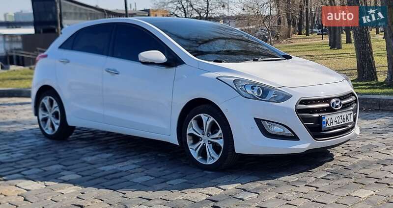 Хэтчбек Hyundai i30 2012 в Киеве