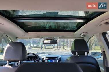 Хэтчбек Hyundai i30 2012 в 