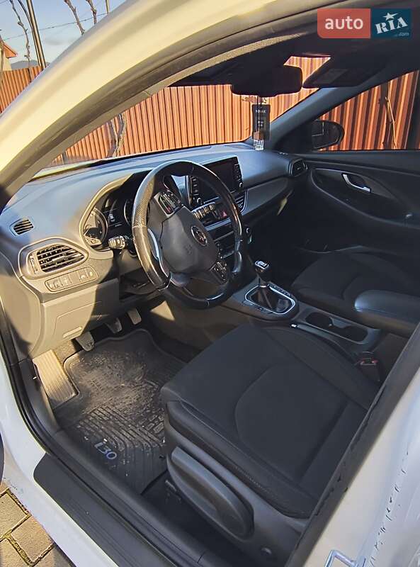 Универсал Hyundai i30 2018 в Ужгороде