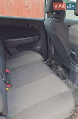 Хетчбек Hyundai i30 2010 в Кривому Розі