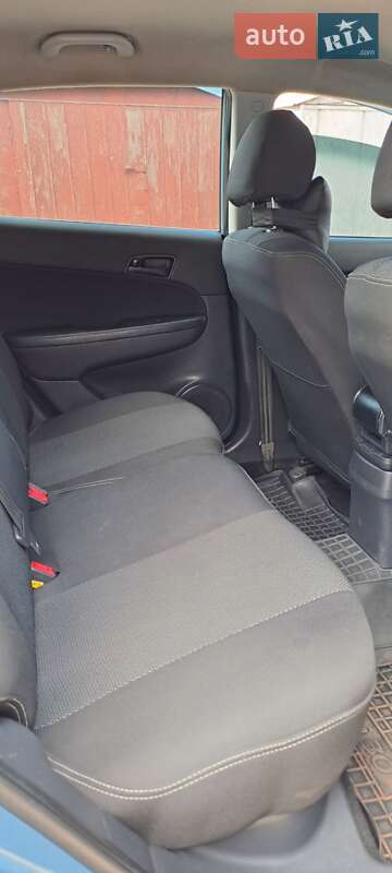 Хетчбек Hyundai i30 2010 в Кривому Розі