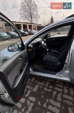 Універсал Hyundai i30 2009 в 
