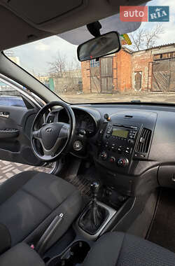Універсал Hyundai i30 2009 в 