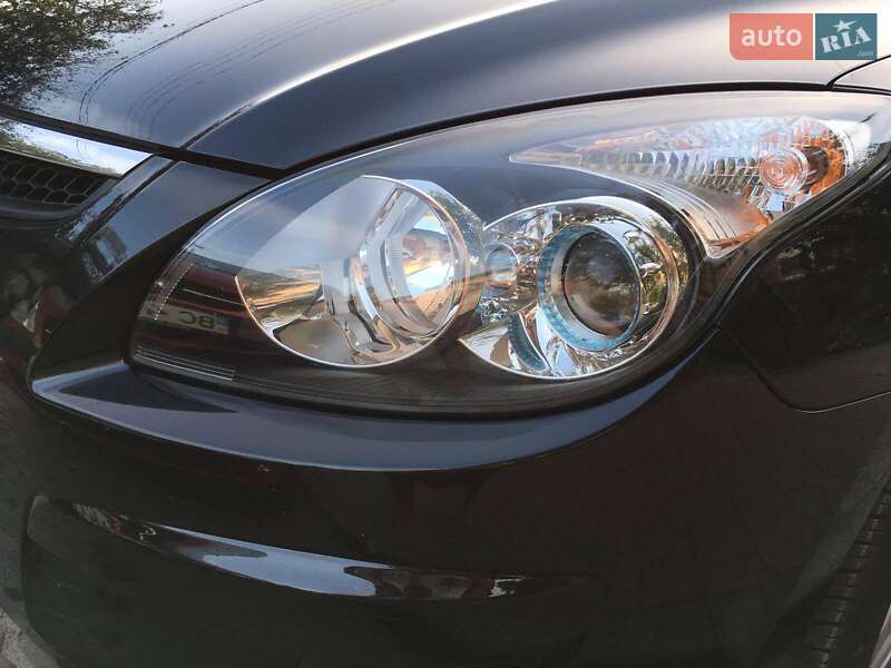 Хэтчбек Hyundai i30 2009 в Львове