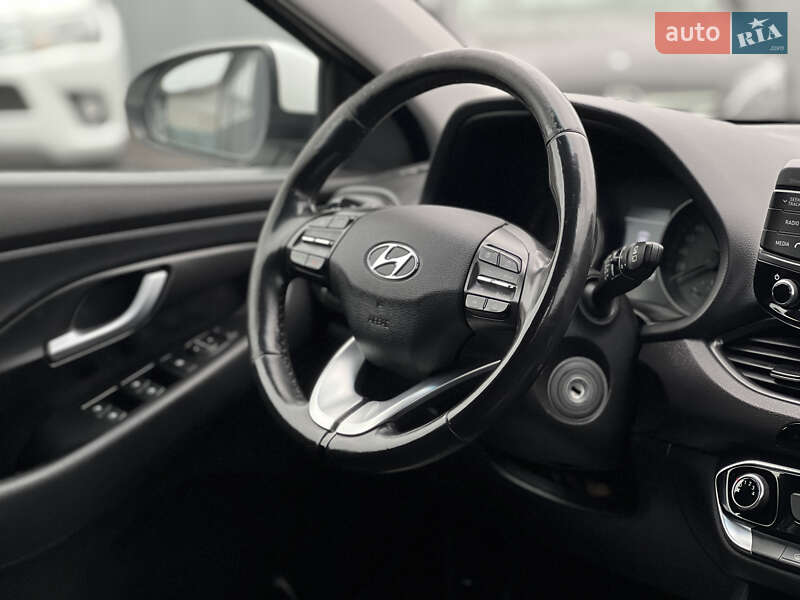 Універсал Hyundai i30 2017 в Ужгороді