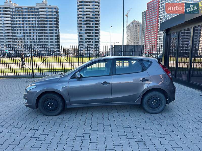 Хетчбек Hyundai i30 2011 в Києві