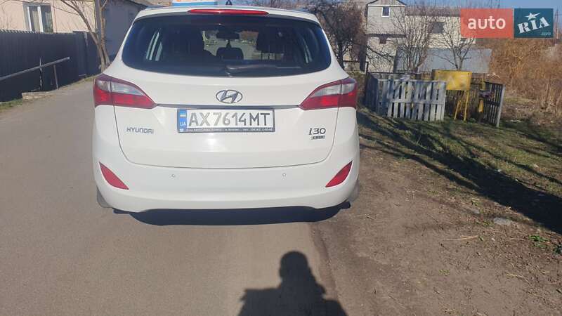 Универсал Hyundai i30 2013 в Змиеве фото 9 Универсал Hyundai i30 2013 в Змиеве