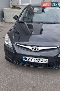 Хэтчбек Hyundai i30 2010 в 