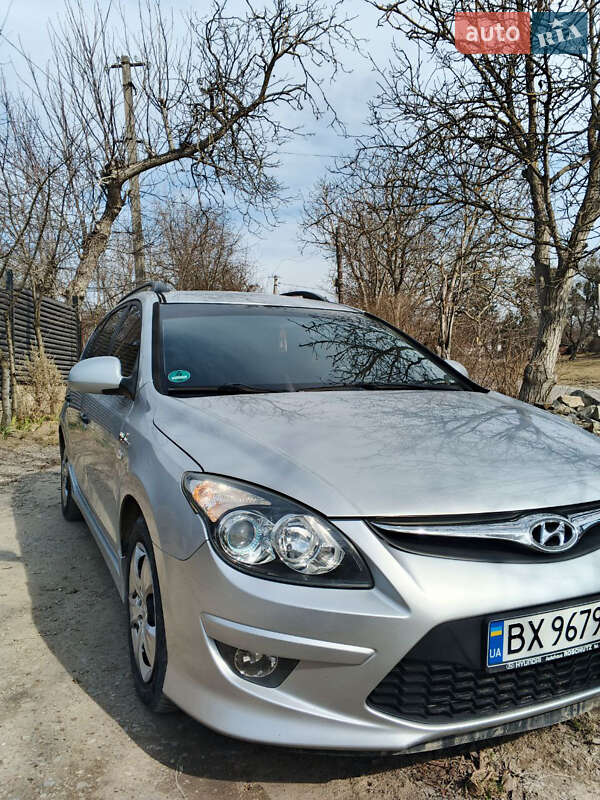 Універсал Hyundai i30 2011 в Новій Ушиці