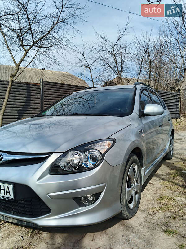Універсал Hyundai i30 2011 в Новій Ушиці