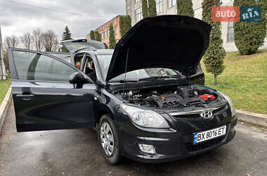 Універсал Hyundai i30 2010 в 