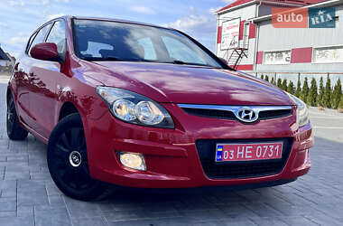Хэтчбек Hyundai i30 2009 в Луцке