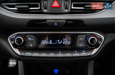 Хэтчбек Hyundai i30 2022 в 