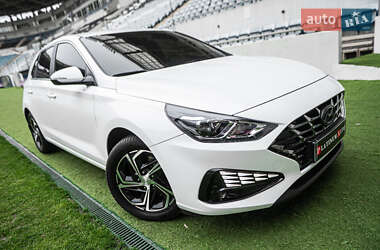 Хэтчбек Hyundai i30 2022 в 