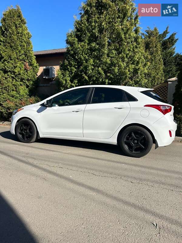 Хэтчбек Hyundai i30 2016 в 