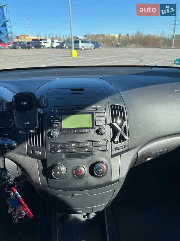 Універсал Hyundai i30 2008 в Рівному