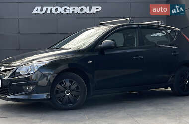 Хэтчбек Hyundai i30 2011 в 