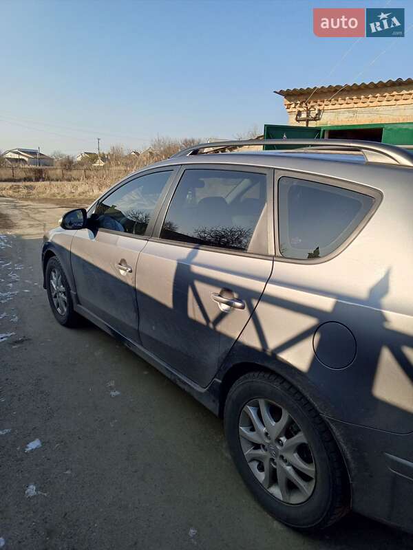 Універсал Hyundai i30 2011 в Новомосковську