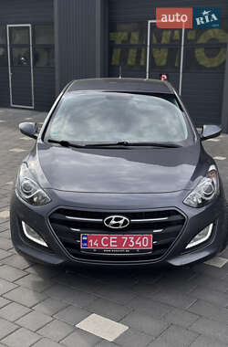 Хетчбек Hyundai i30 2015 в 