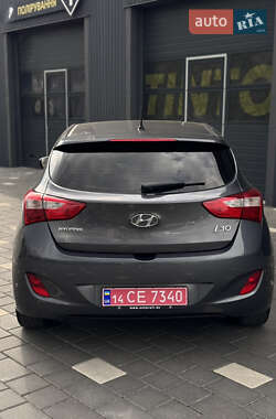 Хетчбек Hyundai i30 2015 в 