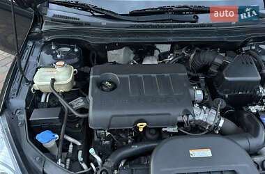 Хэтчбек Hyundai i30 2010 в 