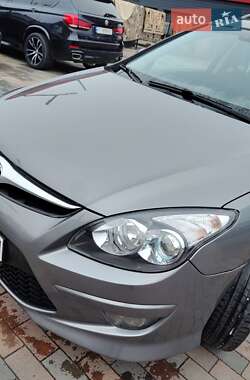 Універсал Hyundai i30 2012 в 