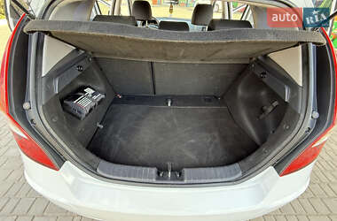 Хэтчбек Hyundai i30 2010 в 