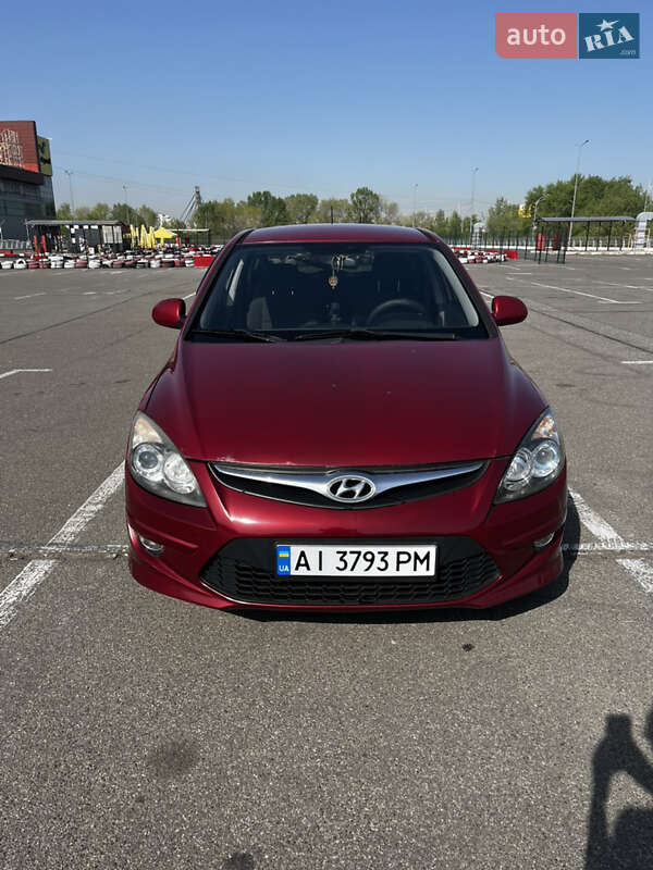 Hyundai i30 2011