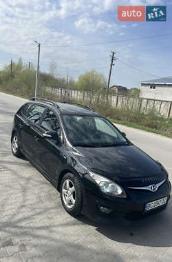 Универсал Hyundai i30 2010 в 
