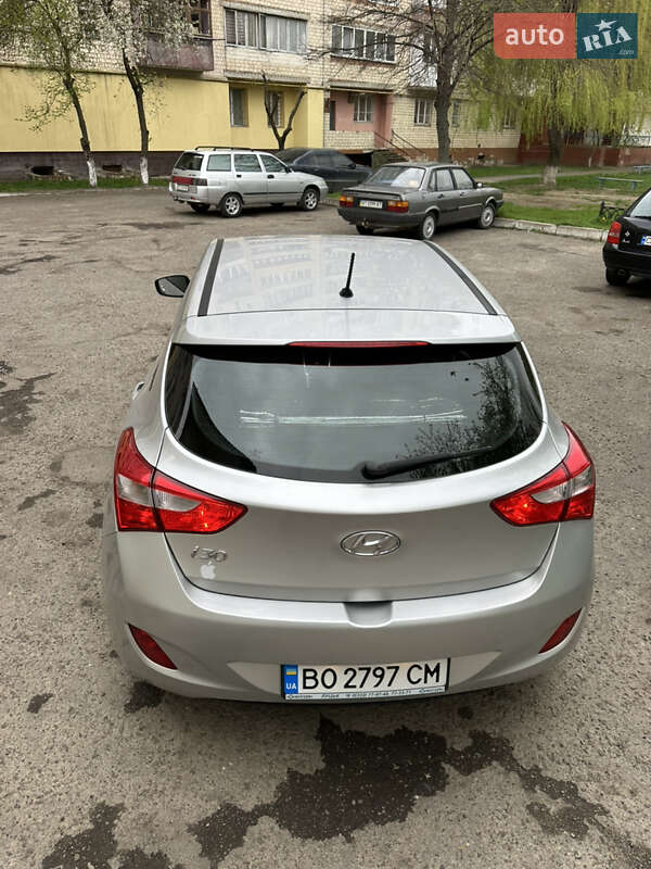 Хетчбек Hyundai i30 2016 в Чернівцях